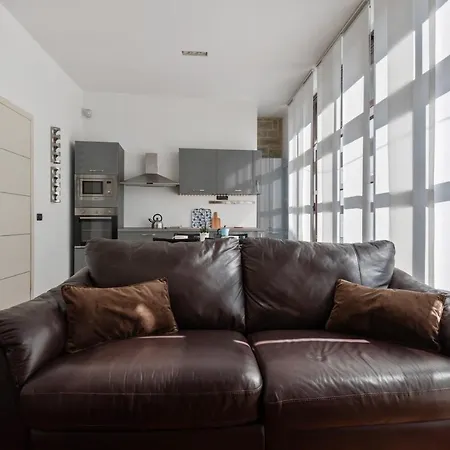 Elegant Flat A Few Steps From Via Xx Settembre *